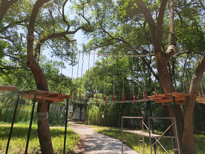 哪里有儿童游乐设备
